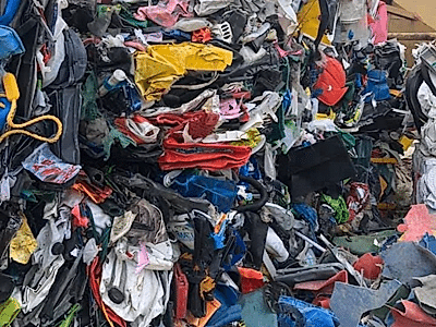 Hurda Plastik, Plastik Çapak, Plastik Granül, Hurda Bidon, Hurda Kasa, Hurda Yoğurt Kapları, Hurda Deterjan Kapları, Karışık Kırkambar Plastik, Presli Hurda Plastik, Mavi Kapak ve Hurda Tampon,Plastik Çapak Alım ve Satımı,Plastik Granül Alım ve Satımı,Pet Alım ve Satımı,Plastik Hurda Alım ve Satımı